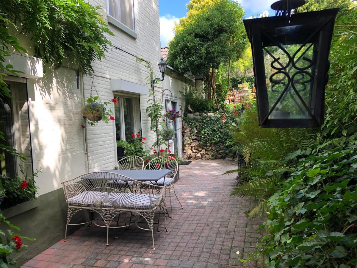 Walnut Lodge Bed & Breakfast Noorbeek Exterior photo
