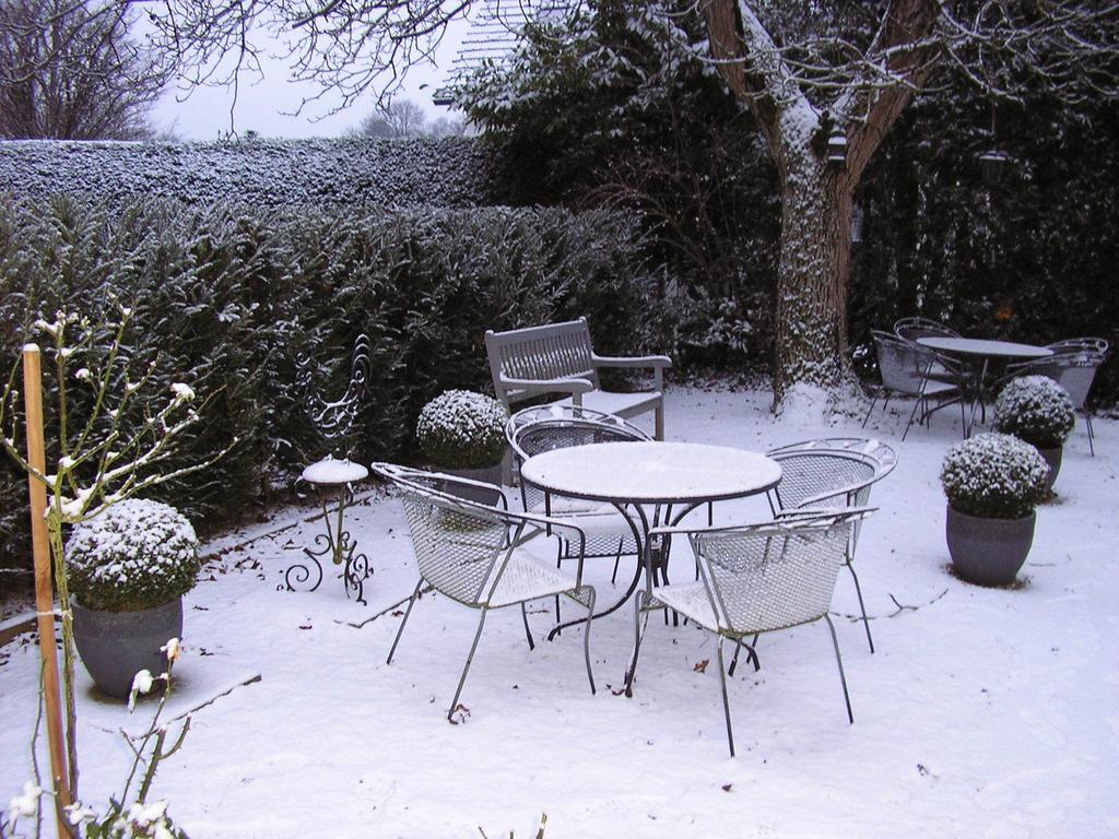Walnut Lodge Bed & Breakfast Noorbeek Exterior photo