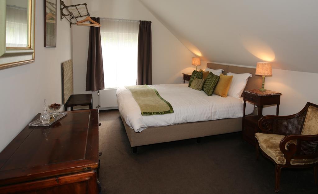 Walnut Lodge Bed & Breakfast Noorbeek Exterior photo