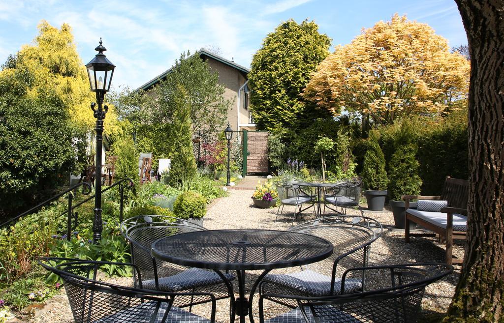 Walnut Lodge Bed & Breakfast Noorbeek Exterior photo